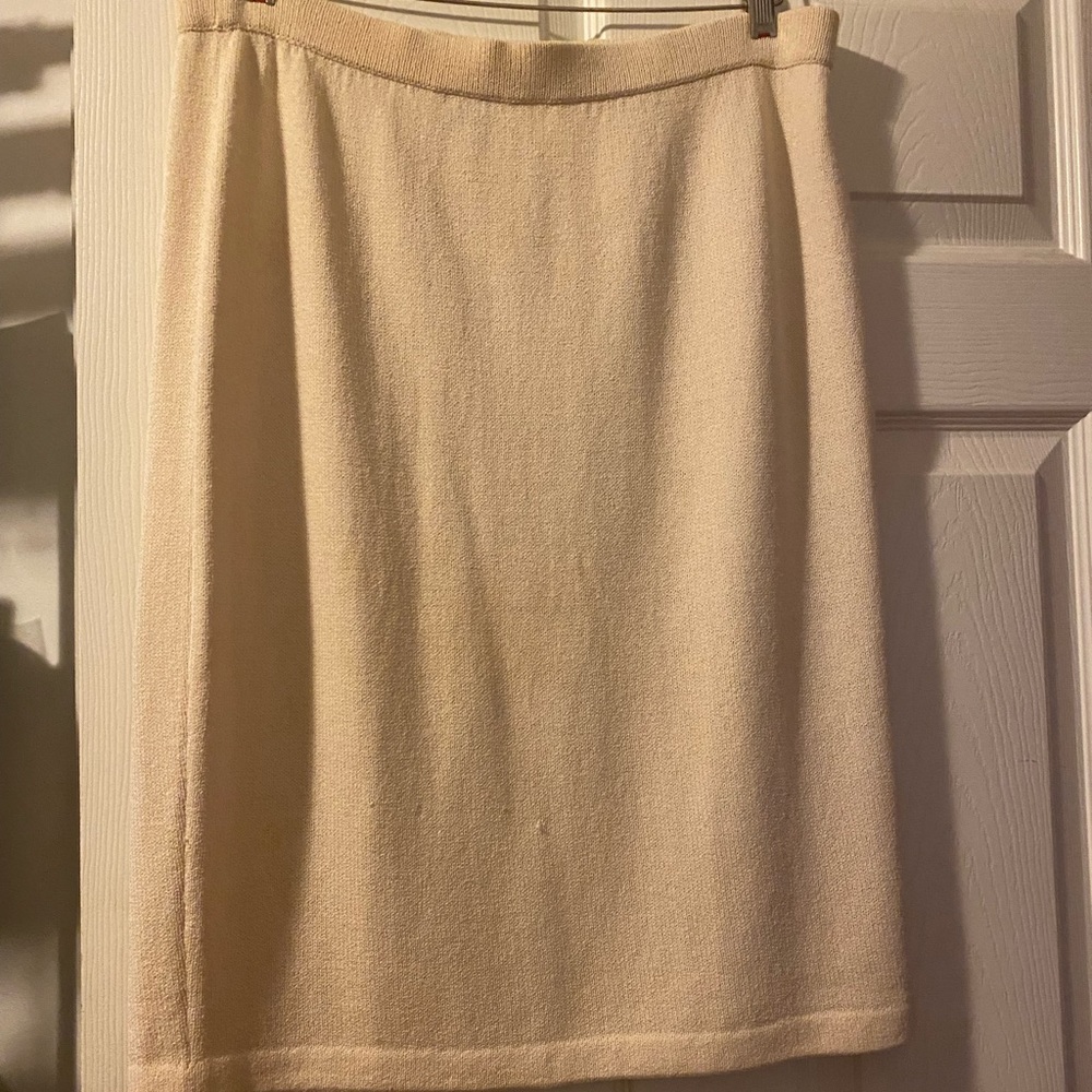 ST JOHN Collection, cream color, size 10